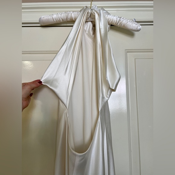 Brandon Maxwell open-back silk charmeuse halter neck gown. - Picture 5 of 9